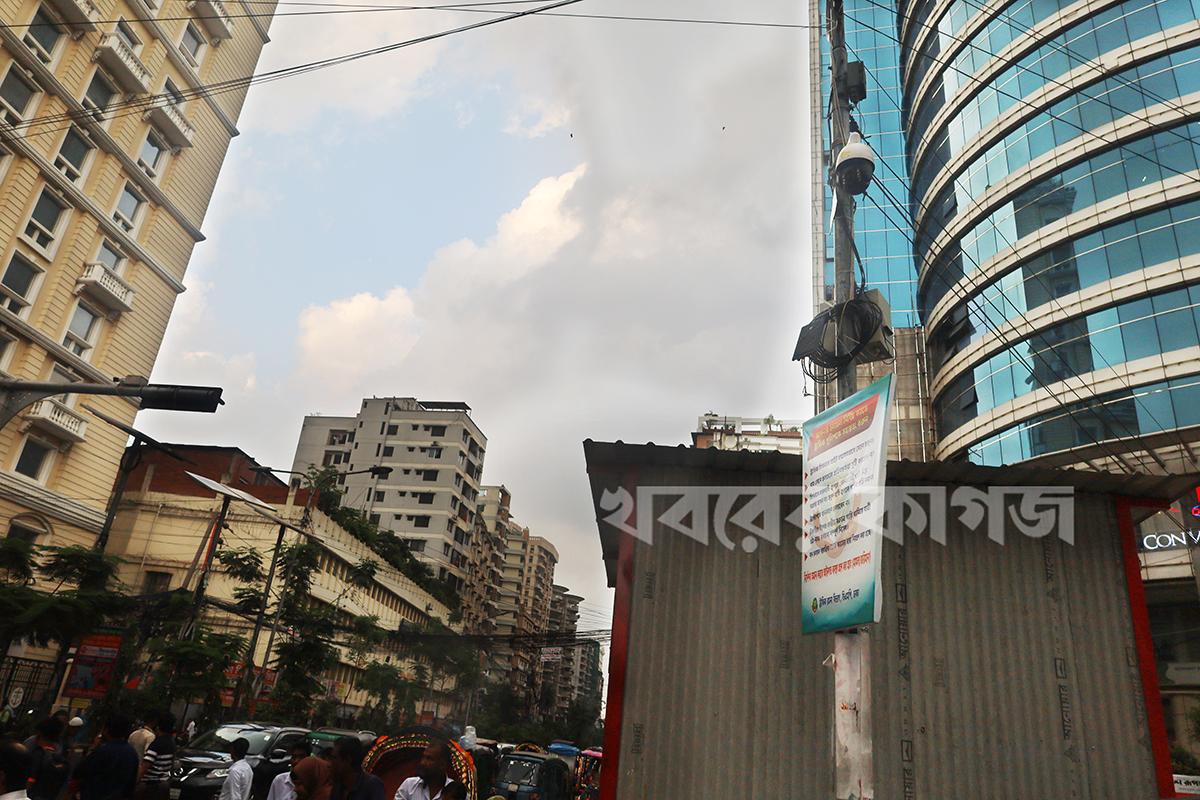 কার্জন হলের সামনের সড়ক
